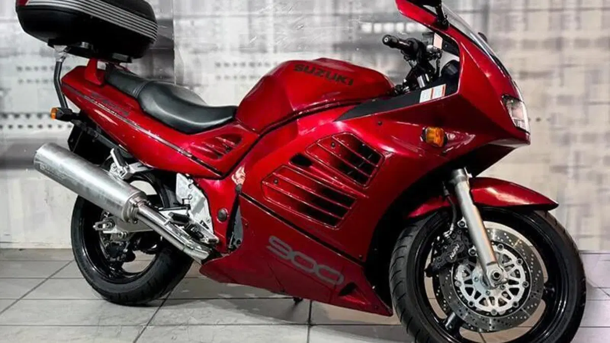 Suzuki RF 900 R 
