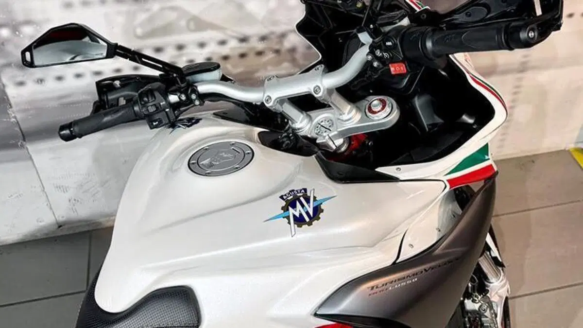 MV Agusta Turismo Veloce 800 Lusso (2014 - 16)  (3)