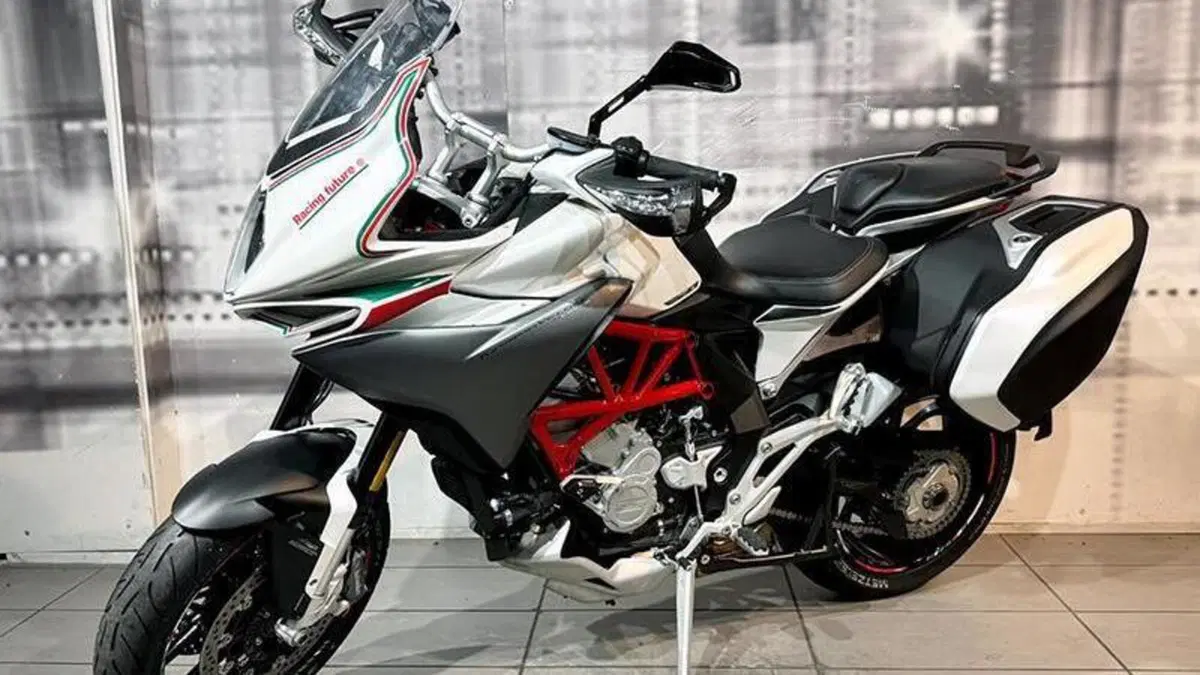 MV Agusta Turismo Veloce 800 Lusso (2014 - 16)  (4)