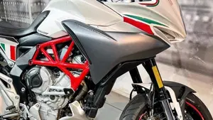MV Agusta Turismo Veloce 800 Lusso (2014 - 16)  (6)