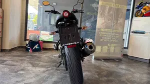 Yamaha XSR 125 (2021 - 24)  (2)