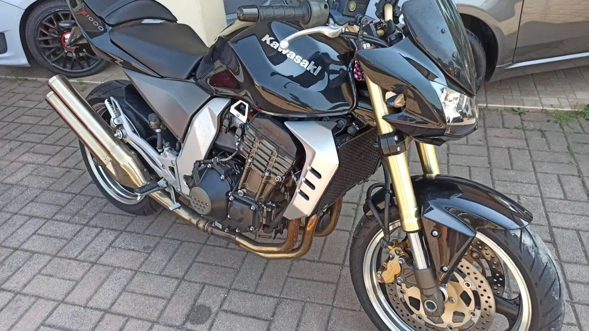 Kawasaki Z 1000 (2003 - 06)  (11)