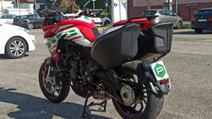 MV Agusta Turismo Veloce 800 RC SCS (2022 - 26)  (3)