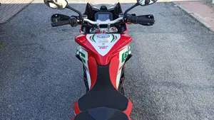 MV Agusta Turismo Veloce 800 RC SCS (2022 - 26)  (9)