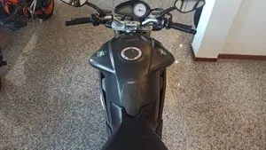 MV Agusta Brutale 750 S (2002 - 06)  (9)