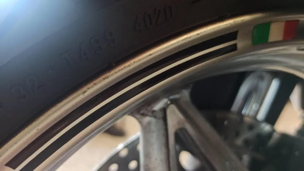 MV Agusta Brutale 750 S (2002 - 06)  (14)