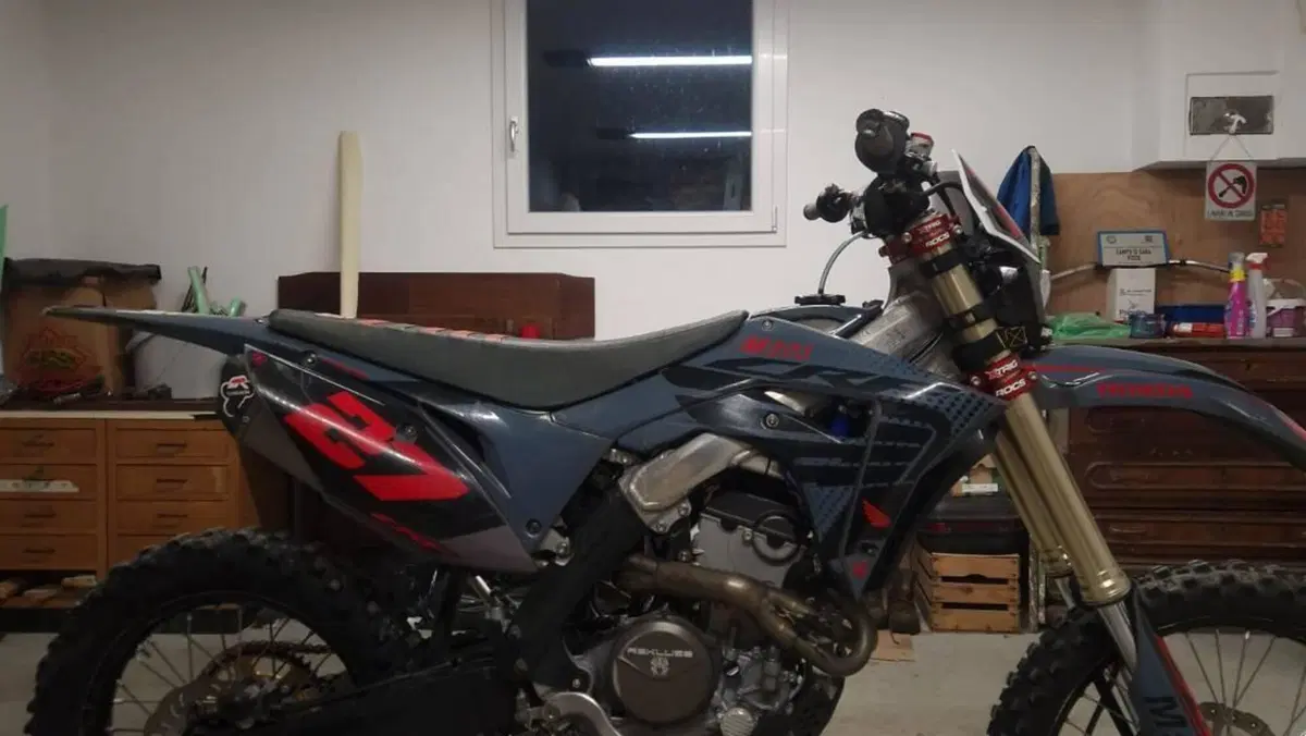 Honda CRF 250R (2018)  (2)