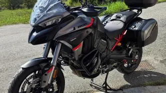 Ducati Multistrada V4 S Grand Tour (2024) usata