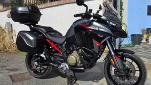 Ducati Multistrada V4 S Grand Tour (2024)  (2)