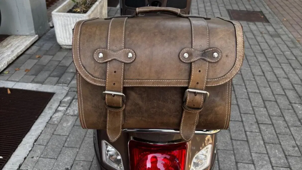 Vespa GTS 300 Touring ABS (2017 - 19)  (6)