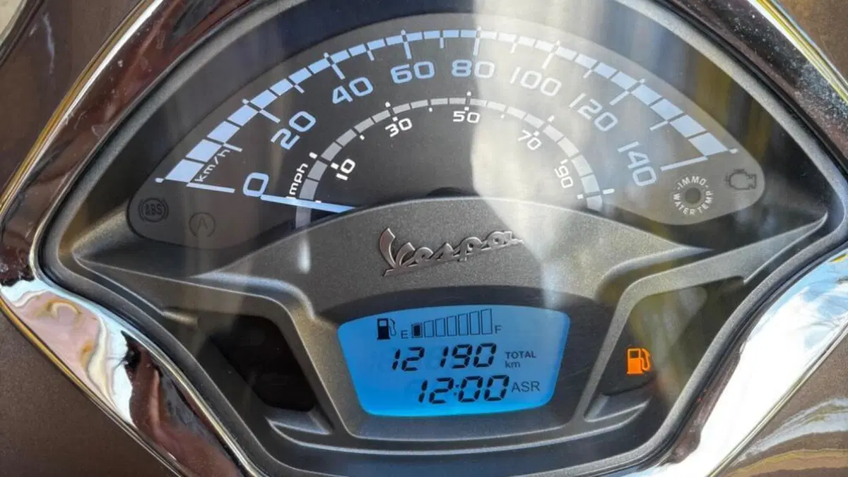 Vespa GTS 300 Touring ABS (2017 - 19)  (7)