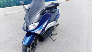 Yamaha T-Max 500 (2001 - 03)  (5)