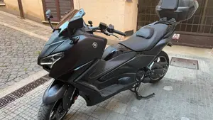 Yamaha T-Max 560 Tech Max (2025 - 26)  (4)