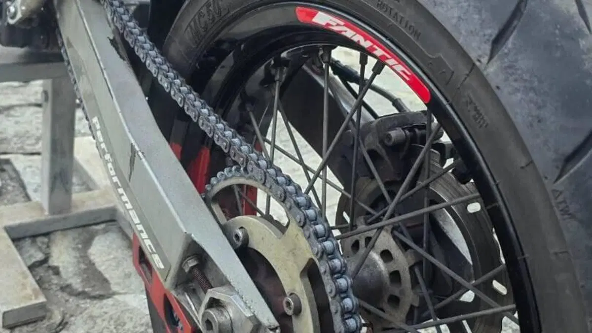 Fantic Motor Motard 125 M Performance 4t (2017)  (5)