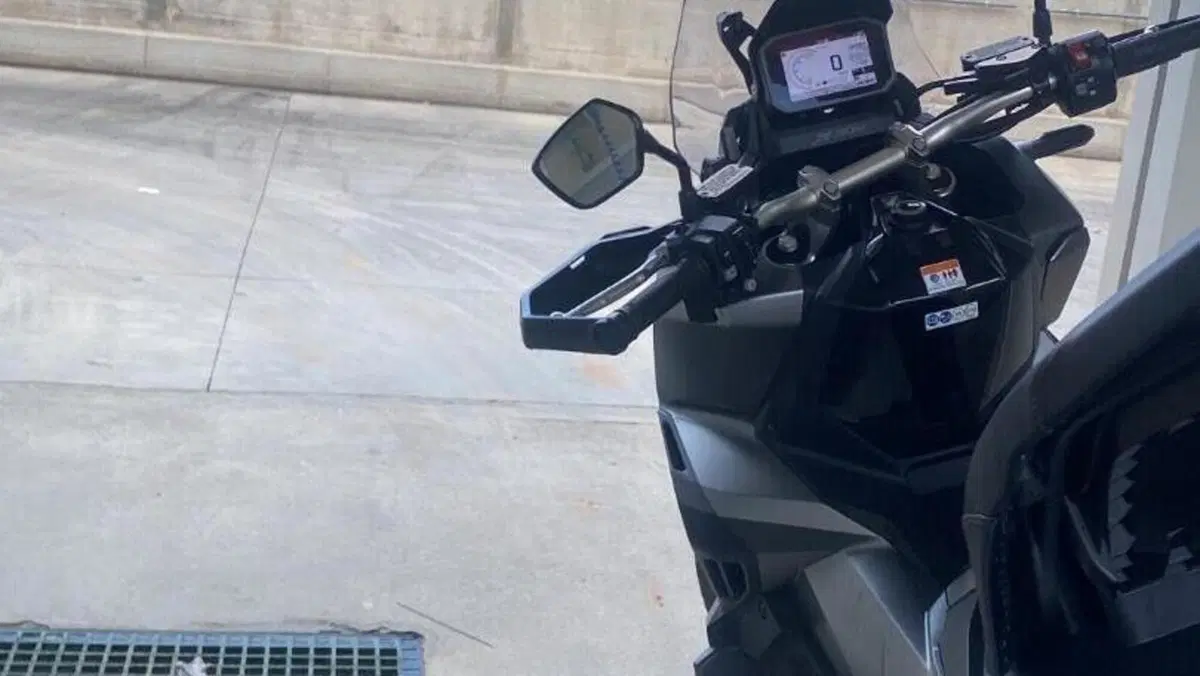 Honda X-ADV 750 DCT (2021 - 24)  (2)