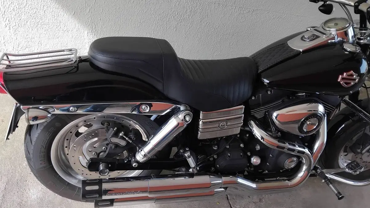 Harley-Davidson 1584 Fat Bob (2007 - 13) - FXDF  (3)