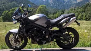 Triumph Street Triple R (2009 - 12)  (7)