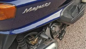 Yamaha Majesty 250 (1999 - 06)  (4)