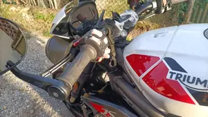 Triumph Speed Triple 1050 RS (2018 - 20)  (2)