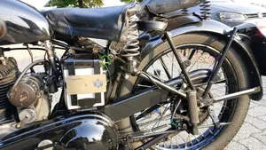 Royal Enfield   (6)