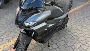 Aprilia SR GT 125 (2025 - 26)  (2)