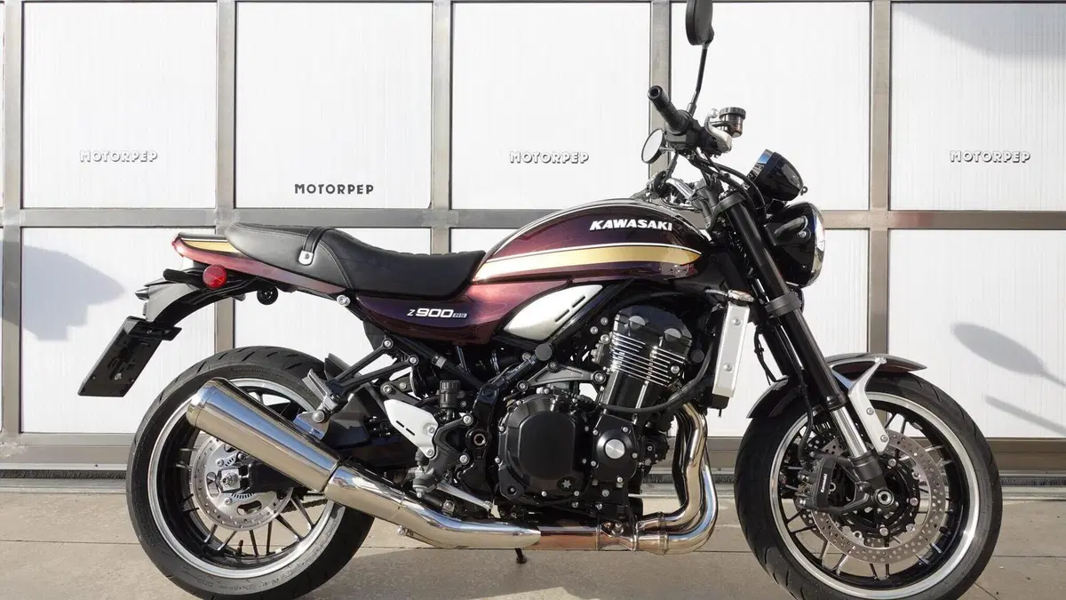 Kawasaki Z 900 RS (2026 - 27)  (2)