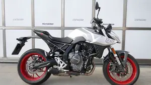 Suzuki GSX-8S (2025 - 26)  (2)