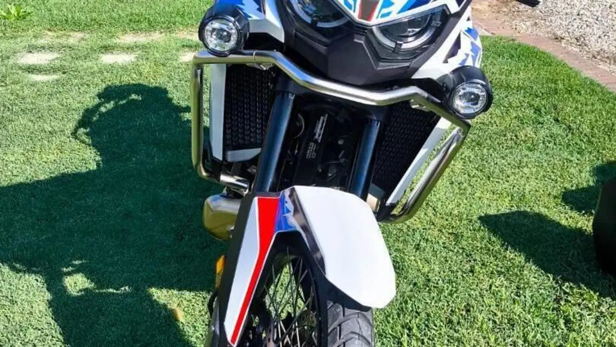 Honda Africa Twin CRF 1100L ES (2024 - 26)  (2)