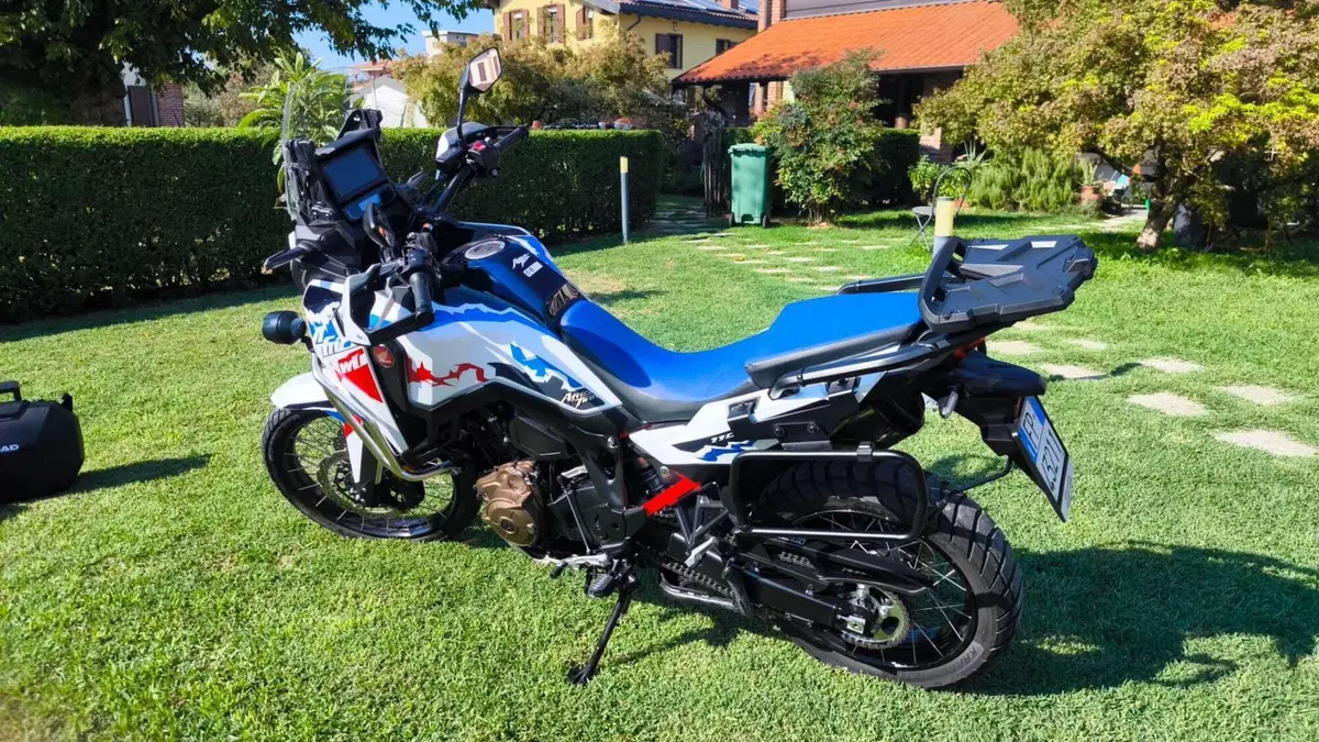 Honda Africa Twin CRF 1100L ES (2024 - 26)  (4)