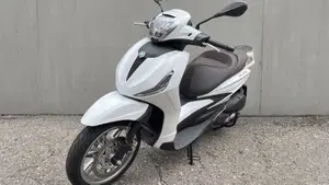 Piaggio Beverly 400 S (2025 - 26)  (2)