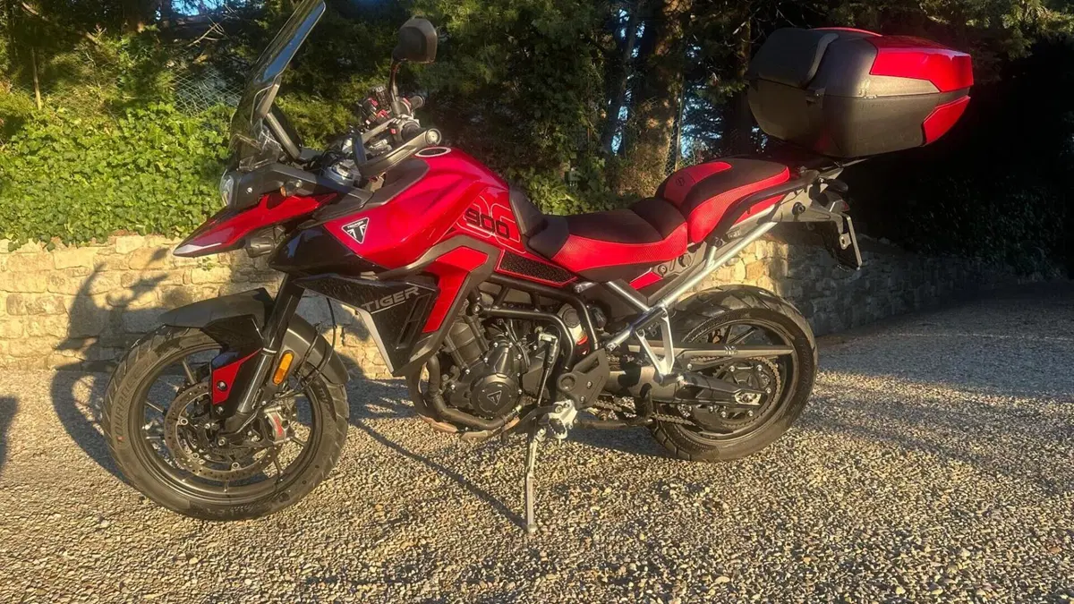 Triumph Tiger 900 GT Pro (2024 - 26)  (2)