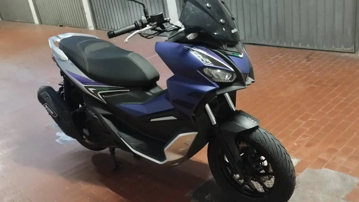Aprilia SR GT 200 Replica (2023)  (2)