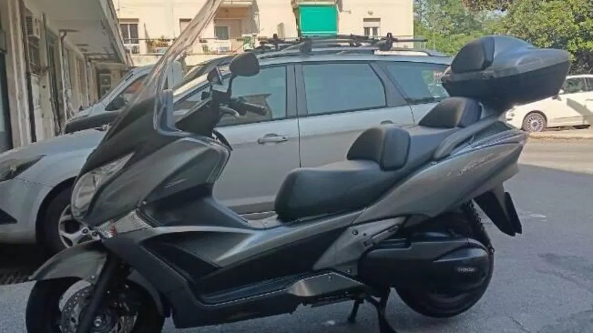 Honda Silver Wing 400 (2006 - 09)  (2)