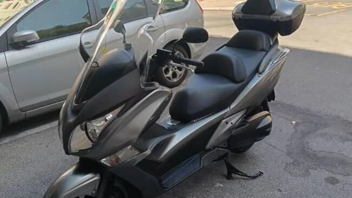 Honda Silver Wing 400 (2006 - 09)  (3)
