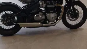 Triumph Bonneville Bobber 1200 (2017 - 20)  (7)