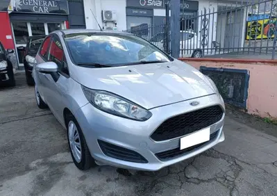 Ford Fiesta 1.2 60CV 5 porte Titanium (2)