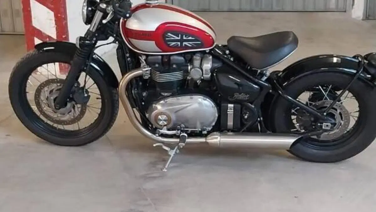 Triumph Bonneville Bobber 1200 (2017 - 20)  (9)