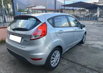 Ford Fiesta 1.2 60CV 5 porte Titanium (3)