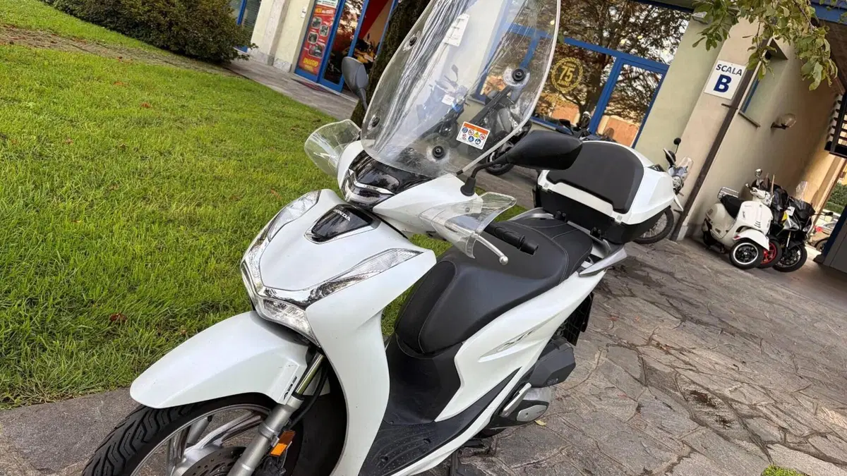 Honda SH 125i (2020 - 23)  (2)
