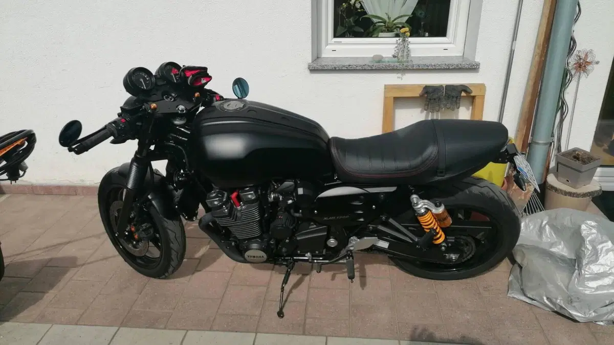 Yamaha XJR 1300 Racer (2015 - 17) 