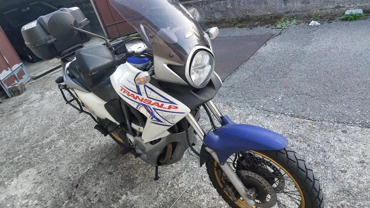 Honda Transalp XL 700 V ABS (2007 - 2013)  (4)
