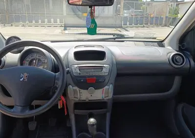 Peugeot 107 68CV 5p. Plaisir (5)