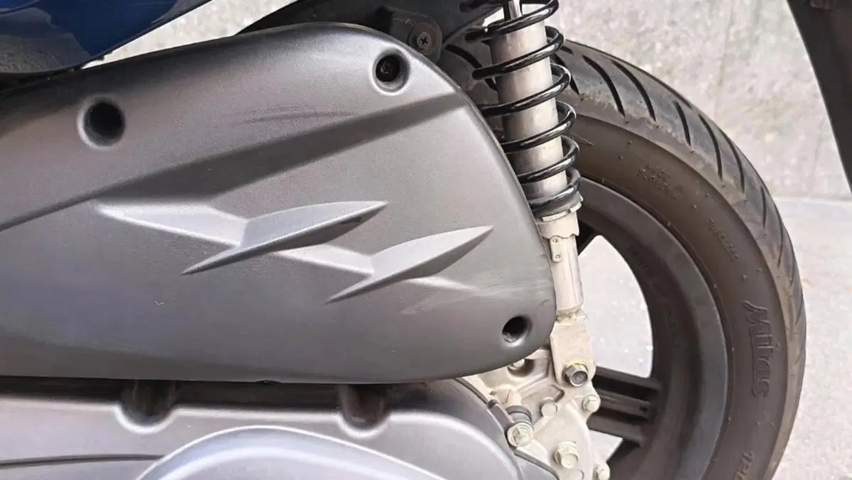 Kymco Agility 200i R16 + (2021 - 25)  (6)