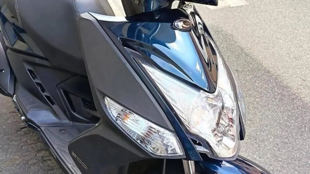 Kymco Agility 200i R16 + (2021 - 25)  (8)