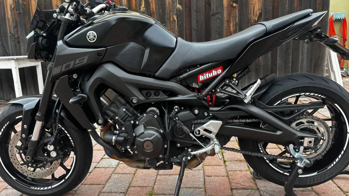 Yamaha MT-09 (2017 - 20)  (2)