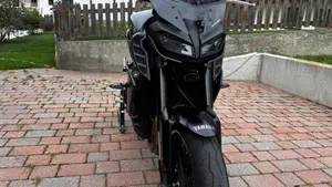 Yamaha MT-09 (2017 - 20)  (4)