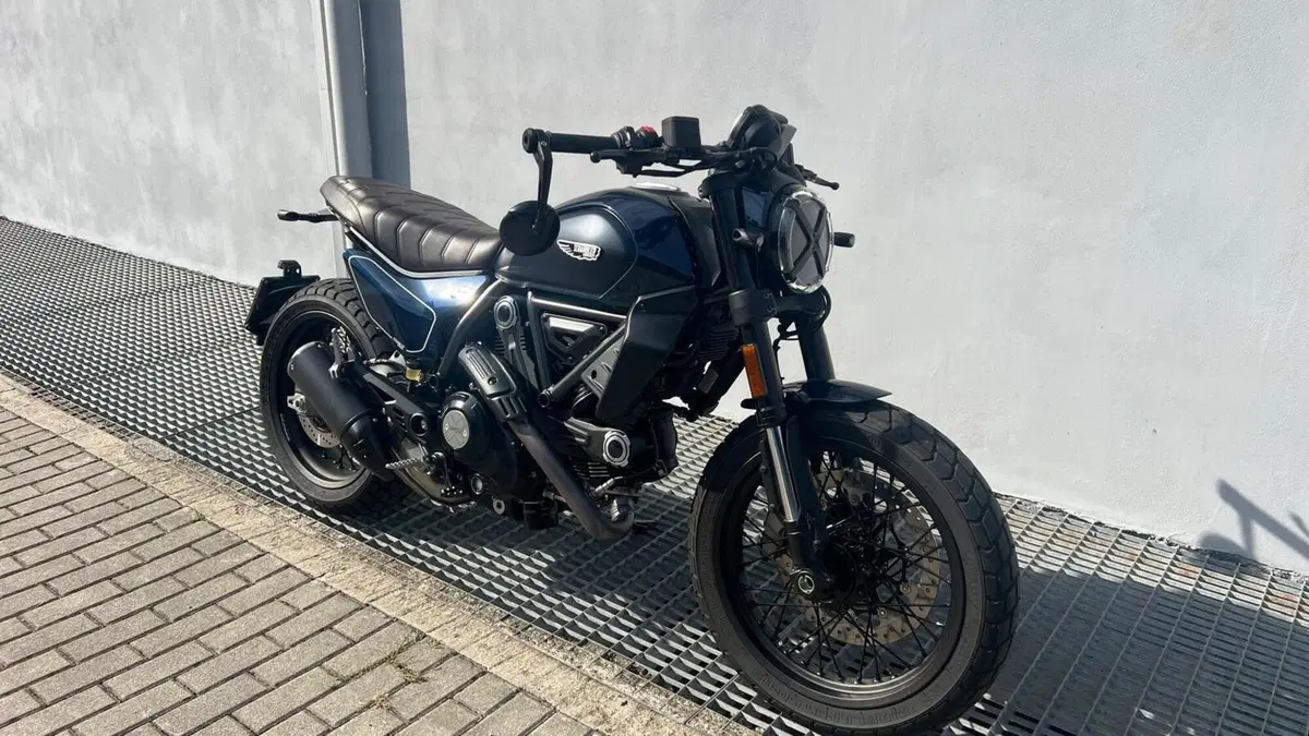 Ducati Scrambler 800 Nightshift (2023 - 24)  (4)
