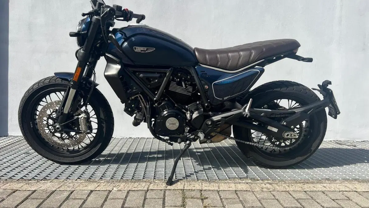 Ducati Scrambler 800 Nightshift (2023 - 24)  (11)