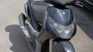 Piaggio Beverly 250 (2004 - 05)  (2)