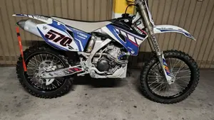 Yamaha YZ 250 F (2009)  (2)